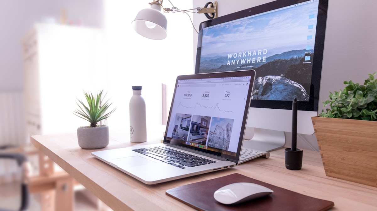 Site web premium château & négoce viticole Bordeaux (B2B/B2C)